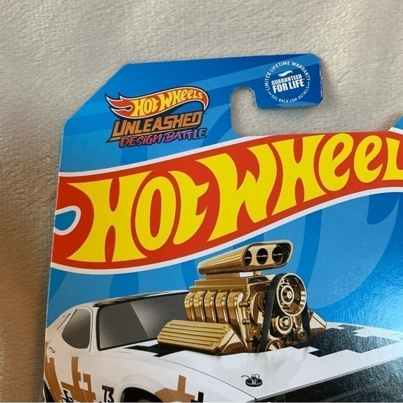 MATTEL Hot Wheels 2023 Rodger Dodger Dream Garage Diecast Car White Gold - Picture 3 of 13